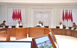 presiden-jokowi-pimpin-rapat-terbatas-rapbn-tahun-2025