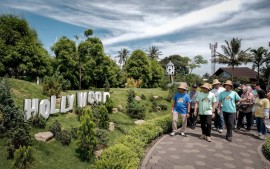 mau-liburan-lebaran-keliling-dunia-ada-dipuncak-loh