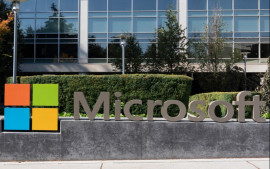 delta-air-lines-ancam-tindakan-hukum-akibat-rugi-500-juta-dollar-microsoft-dan-crowdstrike-melawan