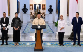 presiden-prabowo-umumkan-kebijakan-thr-dan-gaji-ke-13-untuk-aparatur-negara-pensiunan