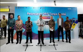 gubernur-bi-resmi-meluncurkan-qris-tap-di-stasiun-mrt-bundaran-hi