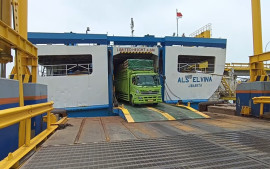 untuk-pengguna-ferry-asdp-himbau-waspada-cuaca-ekstrem