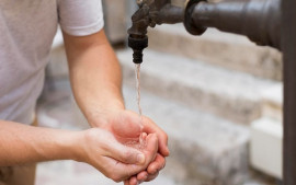 tata-cara-wudhu-lengkap-dengan-niat-doa-dan-sunah