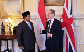 pertemuan-bilateral-presiden-prabowo-dengan-pm-keir-starmer-dalam-tingkatkan-kerjasama-indonesia-inggris