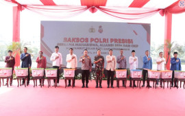 kapolri-bagikan-161-411-paket-bansos-jelang-bulan-suci-ramadan