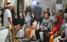 kdm-berikan-dukungan-sosial-bagi-warga-terdampak-proyek-pelebaran-sungai-di-cikarang